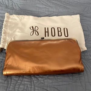 Hobo Lauren Clutch. Brand new! Metallic (copper) color! 🔥🔥
